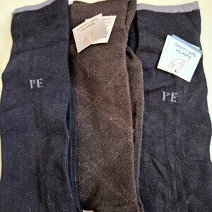NEW Men dress socks Perry Ellis 3 Pairs in Lot price is for 3 pairs.